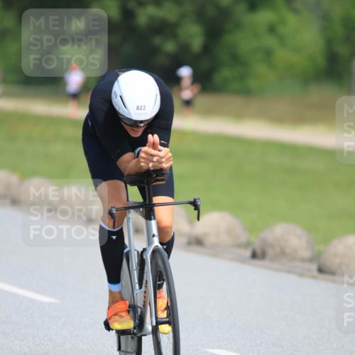 21.06.2025 - 27. Vierlanden-Triathlon H.Heesch http://msf.ph/oto/7986659 15.06.2025 11:34:30 Radfahren 250, 740, 822, 905, 935 meine-sportfotos.de