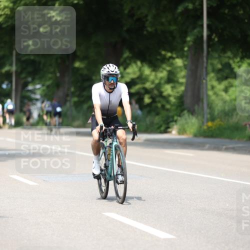 15.06.2025 - 7 Türme Triathlon Yannick Fuchs http://msf.ph/oto/7986677 15.06.2025 12:57:32 Radfahren 499, 503, 639, 647, 789, 855, 862, 978, 1073 meine-sportfotos.de