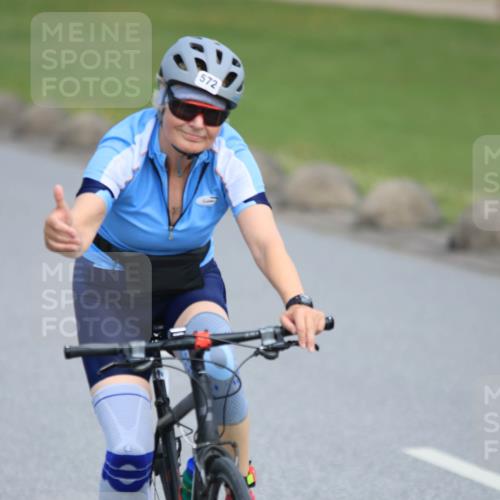 15.06.2025 - 27. Vierlanden-Triathlon H.Heesch http://msf.ph/oto/7986683 15.06.2025 11:12:39 Radfahren 500, 553, 572, 578 meine-sportfotos.de