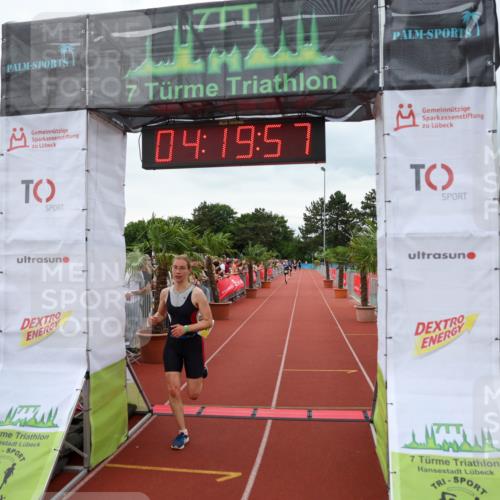 15.06.2025 - 7 Türme Triathlon Michael Strokosch http://msf.ph/oto/7986691 15.06.2025 14:19:57 Ziel 809, 878 meine-sportfotos.de