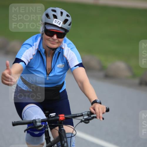 15.06.2025 - 27. Vierlanden-Triathlon H.Heesch http://msf.ph/oto/7986694 15.06.2025 11:12:39 Radfahren 500, 553, 572, 578 meine-sportfotos.de