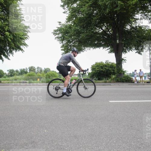 15.06.2025 - 7 Türme Triathlon Yannick Fuchs http://msf.ph/oto/7986745 15.06.2025 12:20:38 Radfahren 511, 537, 567 meine-sportfotos.de