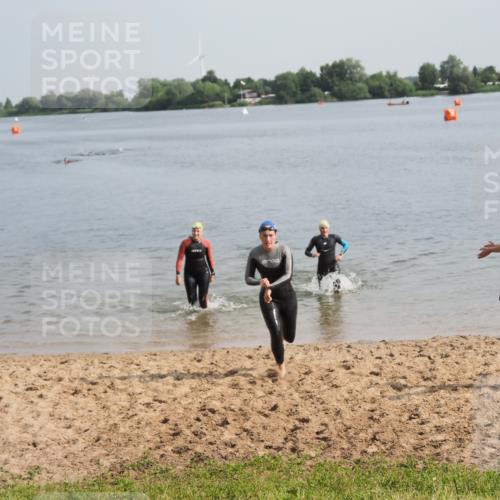 21.06.2025 - 27. Vierlanden-Triathlon MichiJ http://msf.ph/oto/7986746 15.06.2026 09:11:58 Schwimmen 201, 215, 229, 245 meine-sportfotos.de