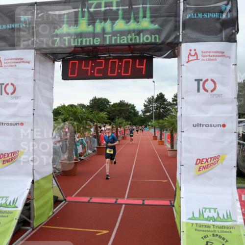 15.06.2025 - 7 Türme Triathlon Michael Strokosch http://msf.ph/oto/7986768 15.06.2025 14:20:04 Ziel 809, 897 meine-sportfotos.de