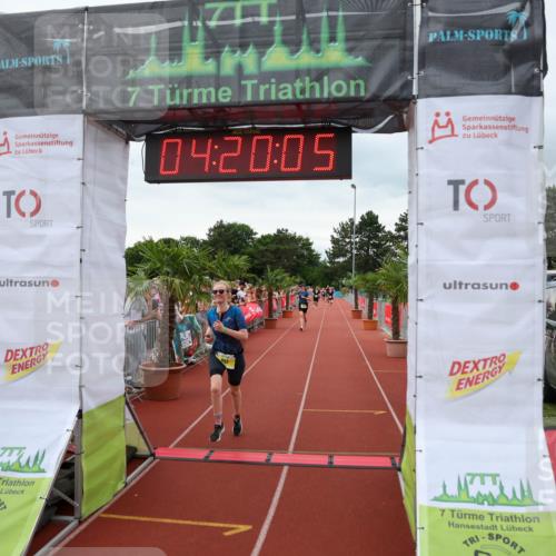 15.06.2025 - 7 Türme Triathlon Michael Strokosch http://msf.ph/oto/7986781 15.06.2025 14:20:04 Ziel 809, 897 meine-sportfotos.de
