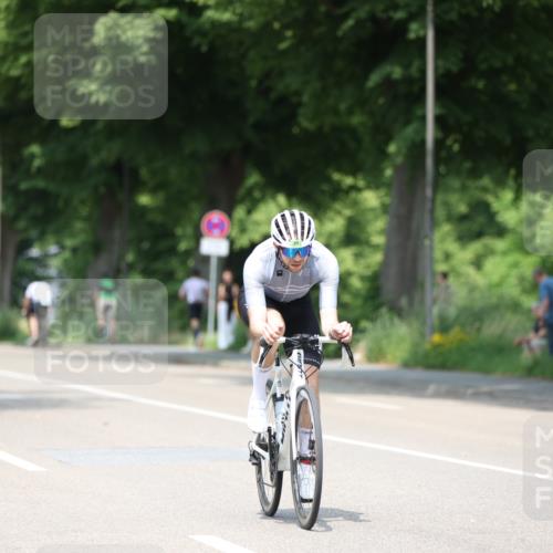 15.06.2025 - 7 Türme Triathlon Yannick Fuchs http://msf.ph/oto/7986816 15.06.2025 12:57:50 Radfahren 244, 277, 485, 635, 760, 916, 930, 1105 meine-sportfotos.de