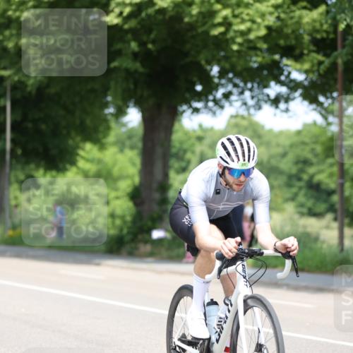 15.06.2025 - 7 Türme Triathlon Yannick Fuchs http://msf.ph/oto/7986827 15.06.2025 12:57:50 Radfahren 244, 277, 485, 635, 760, 916, 930, 1105 meine-sportfotos.de