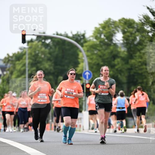 15.06.2025 - REWE Women's Run Dr. Thomas Lammeyer http://msf.ph/oto/7986848 15.06.2025 10:48:00 Laufen 677, 5678, 5235, 4 meine-sportfotos.de