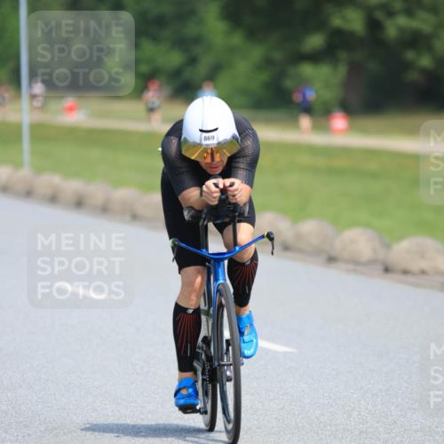 21.06.2025 - 27. Vierlanden-Triathlon H.Heesch http://msf.ph/oto/7986919 15.06.2025 11:35:06 Radfahren 662 meine-sportfotos.de