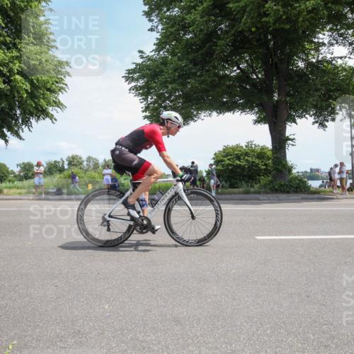 15.06.2025 - 7 Türme Triathlon Yannick Fuchs http://msf.ph/oto/7986929 15.06.2025 12:34:07 Radfahren 243 meine-sportfotos.de