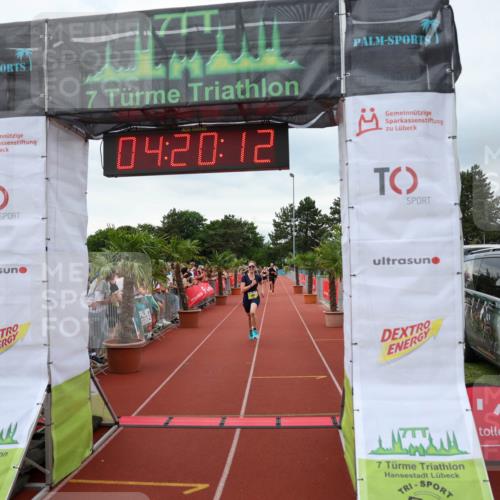 15.06.2025 - 7 Türme Triathlon Michael Strokosch http://msf.ph/oto/7986950 15.06.2025 14:20:12 Ziel 897, 906, 1026 meine-sportfotos.de