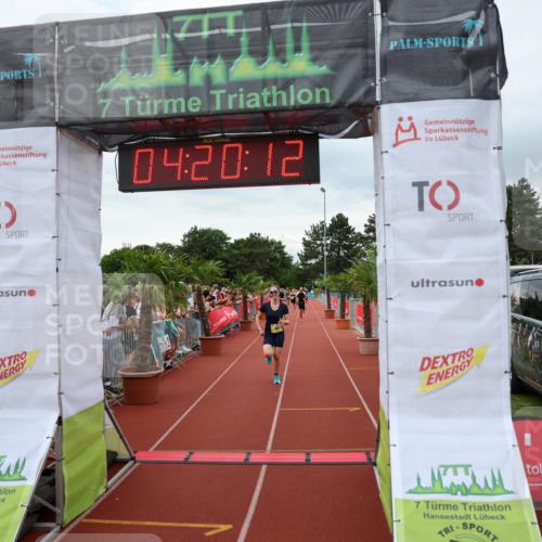 15.06.2025 - 7 Türme Triathlon Michael Strokosch http://msf.ph/oto/7986965 15.06.2025 14:20:12 Ziel 897, 906, 1026 meine-sportfotos.de