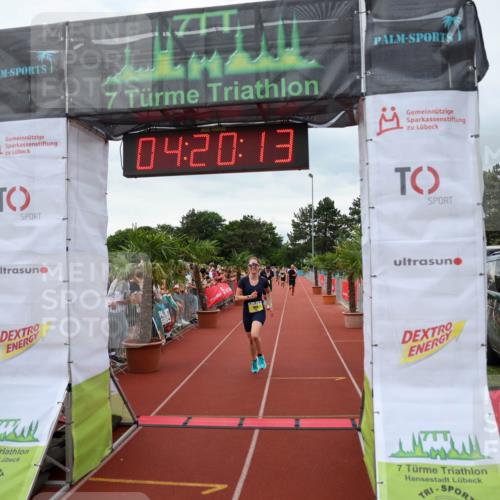 15.06.2025 - 7 Türme Triathlon Michael Strokosch http://msf.ph/oto/7986998 15.06.2025 14:20:12 Ziel 897, 906, 1026 meine-sportfotos.de