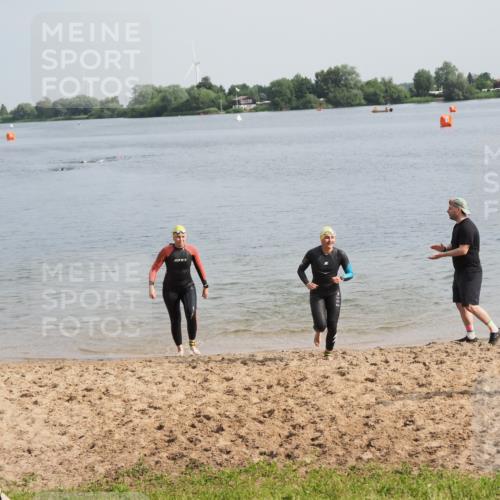 21.06.2025 - 27. Vierlanden-Triathlon MichiJ http://msf.ph/oto/7987002 15.06.2026 09:12:00 Schwimmen 201, 215, 229, 245 meine-sportfotos.de