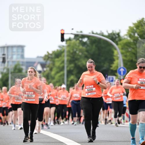 15.06.2025 - REWE Women's Run Dr. Thomas Lammeyer http://msf.ph/oto/7987020 15.06.2025 10:48:02 Laufen 5645, 5235, 4, 567 meine-sportfotos.de