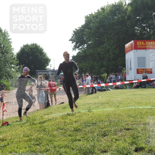 15.06.2025 - 27. Vierlanden-Triathlon KatJ http://msf.ph/oto/7987033 15.06.2025 09:02:46 Schwimmen 200, 210, 223, 246 meine-sportfotos.de