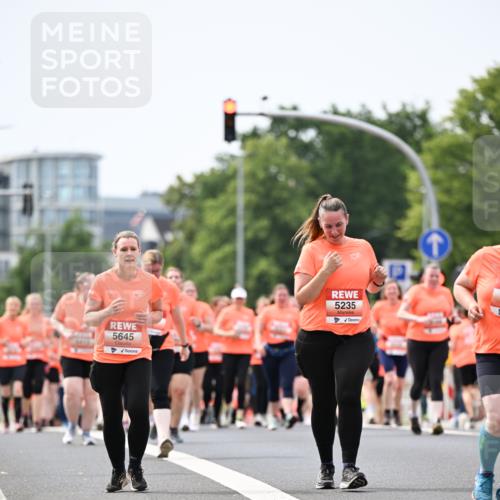 15.06.2025 - REWE Women's Run Dr. Thomas Lammeyer http://msf.ph/oto/7987052 15.06.2025 10:48:03 Laufen 5645, 5235 meine-sportfotos.de