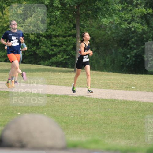 15.06.2025 - 27. Vierlanden-Triathlon H.Heesch http://msf.ph/oto/7987061 15.06.2025 11:16:16 Radfahren 794 meine-sportfotos.de