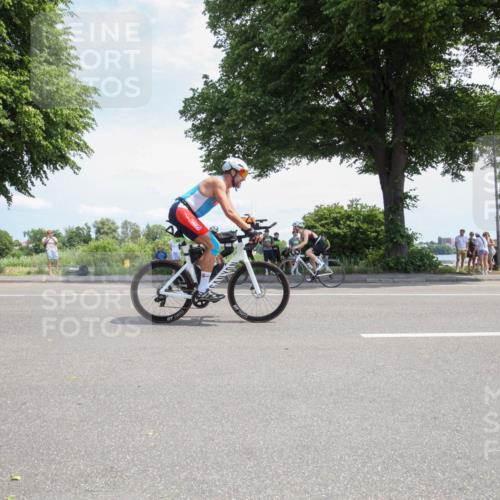 15.06.2025 - 7 Türme Triathlon Yannick Fuchs http://msf.ph/oto/7987067 15.06.2025 12:40:09 Radfahren 368, 403, 408, 415, 418, 482, 576, 668 meine-sportfotos.de