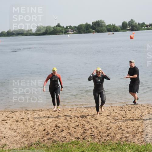 21.06.2025 - 27. Vierlanden-Triathlon MichiJ http://msf.ph/oto/7987076 15.06.2026 09:12:01 Schwimmen 201, 215, 229, 245 meine-sportfotos.de