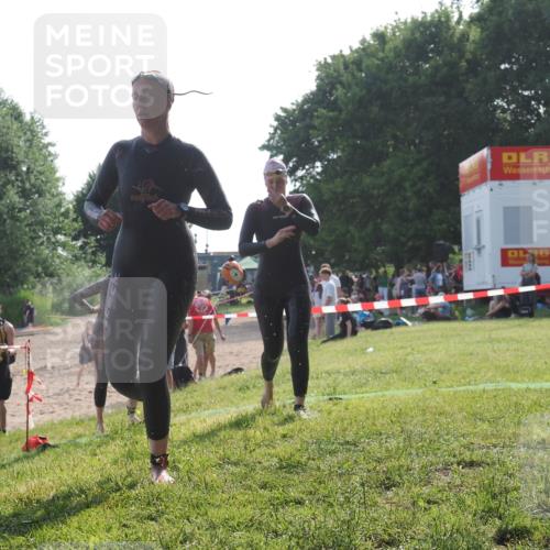 15.06.2025 - 27. Vierlanden-Triathlon KatJ http://msf.ph/oto/7987090 15.06.2025 09:02:47 Schwimmen 200, 210, 223, 246 meine-sportfotos.de