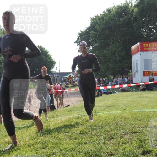 15.06.2025 - 27. Vierlanden-Triathlon KatJ http://msf.ph/oto/7987114 15.06.2025 09:02:48 Schwimmen 200, 210, 223, 246 meine-sportfotos.de