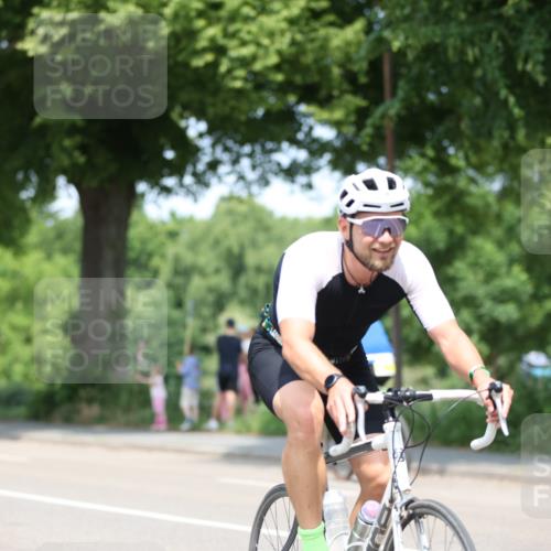 15.06.2025 - 7 Türme Triathlon Yannick Fuchs http://msf.ph/oto/7987117 15.06.2025 12:58:11 Radfahren 558, 623 meine-sportfotos.de