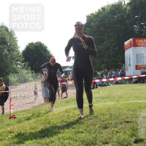15.06.2025 - 27. Vierlanden-Triathlon KatJ http://msf.ph/oto/7987132 15.06.2025 09:02:48 Schwimmen 200, 210, 223, 246 meine-sportfotos.de