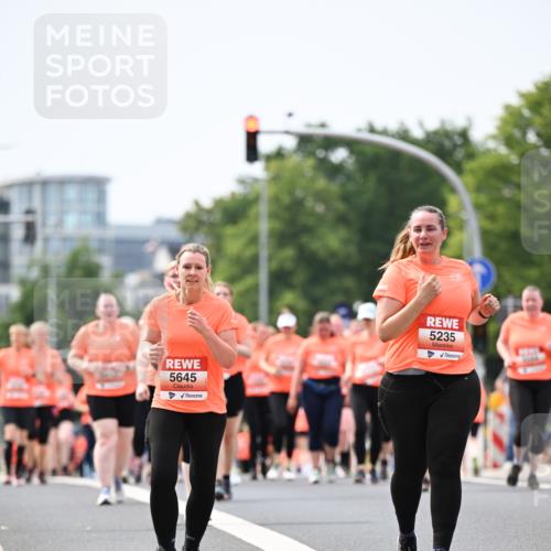 15.06.2025 - REWE Women's Run Dr. Thomas Lammeyer http://msf.ph/oto/7987145 15.06.2025 10:48:04 Laufen 5235, 5645 meine-sportfotos.de