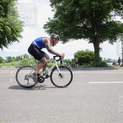 15.06.2025 - 7 Türme Triathlon Yannick Fuchs http://msf.ph/oto/7987165 15.06.2025 12:42:18 Radfahren 263, 297, 337, 556, 571, 611, 645 meine-sportfotos.de