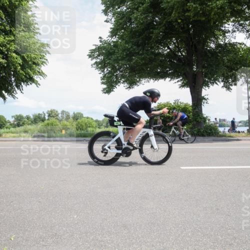 15.06.2025 - 7 Türme Triathlon Yannick Fuchs http://msf.ph/oto/7987237 15.06.2025 12:43:44 Radfahren 287, 491, 571, 584, 611, 630, 662 meine-sportfotos.de