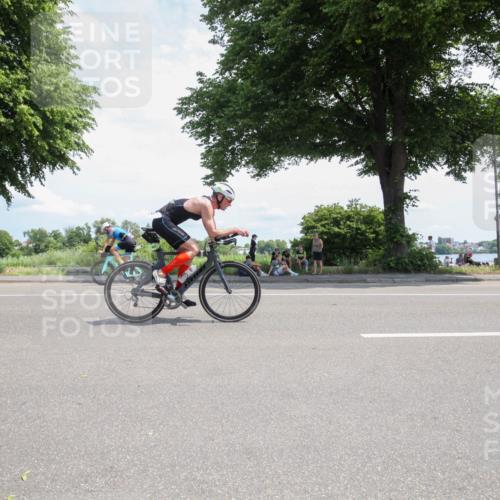 15.06.2025 - 7 Türme Triathlon Yannick Fuchs http://msf.ph/oto/7987251 15.06.2025 12:43:57 Radfahren 233, 263, 356, 561 meine-sportfotos.de