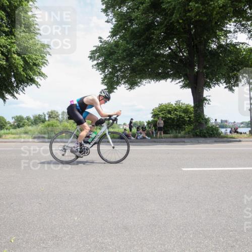 15.06.2025 - 7 Türme Triathlon Yannick Fuchs http://msf.ph/oto/7987304 15.06.2025 12:44:15 Radfahren 363 meine-sportfotos.de