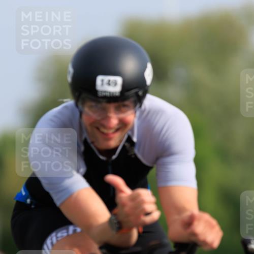 15.06.2025 - 27. Vierlanden-Triathlon H.Heesch http://msf.ph/oto/7987325 15.06.2025 09:11:26 Radfahren 80, 149, 238 meine-sportfotos.de