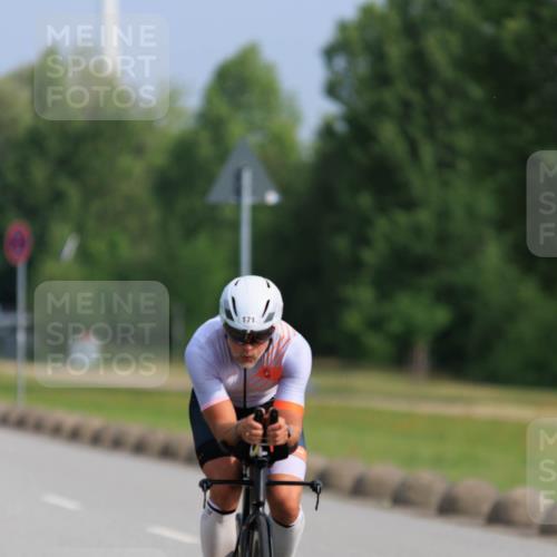 15.06.2025 - 27. Vierlanden-Triathlon H.Heesch http://msf.ph/oto/7987333 15.06.2025 09:12:16 Radfahren 27, 124, 158, 171, 219 meine-sportfotos.de