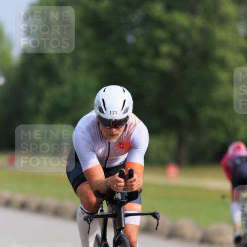 15.06.2025 - 27. Vierlanden-Triathlon H.Heesch http://msf.ph/oto/7987340 15.06.2025 09:12:16 Radfahren 27, 124, 158, 171, 219 meine-sportfotos.de