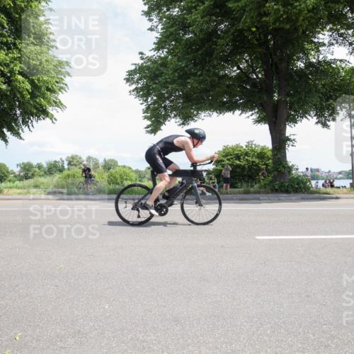 15.06.2025 - 7 Türme Triathlon Yannick Fuchs http://msf.ph/oto/7987360 15.06.2025 12:45:28 Radfahren 245, 363, 395, 439, 442, 551, 588 meine-sportfotos.de