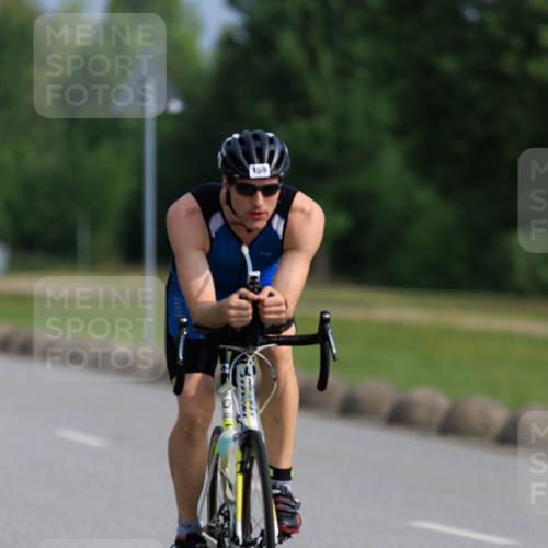 15.06.2025 - 27. Vierlanden-Triathlon H.Heesch http://msf.ph/oto/7987365 15.06.2025 09:12:37 Radfahren 86, 151, 159, 168, 181 meine-sportfotos.de