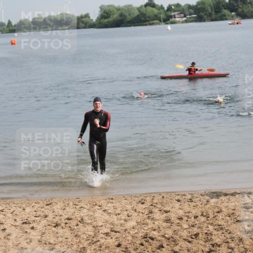 21.06.2025 - 27. Vierlanden-Triathlon MichiJ http://msf.ph/oto/7987368 15.06.2026 09:13:29 Schwimmen 237 meine-sportfotos.de