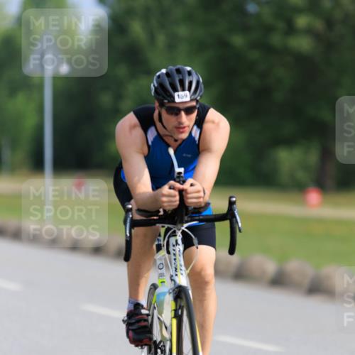 15.06.2025 - 27. Vierlanden-Triathlon H.Heesch http://msf.ph/oto/7987369 15.06.2025 09:12:37 Radfahren 86, 151, 159, 168, 181 meine-sportfotos.de