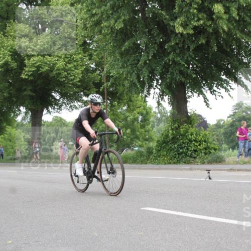 15.06.2025 - 7 Türme Triathlon Yannick Fuchs http://msf.ph/oto/7987449 15.06.2025 13:57:03 Radfahren  meine-sportfotos.de
