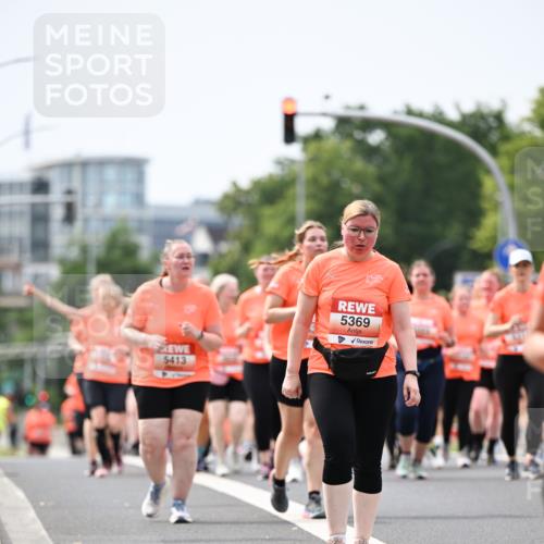15.06.2025 - REWE Women's Run Dr. Thomas Lammeyer http://msf.ph/oto/7987464 15.06.2025 10:48:09 Laufen 5413, 5369 meine-sportfotos.de