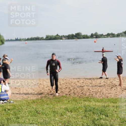 21.06.2025 - 27. Vierlanden-Triathlon MichiJ http://msf.ph/oto/7987501 15.06.2026 09:13:34 Schwimmen 237 meine-sportfotos.de