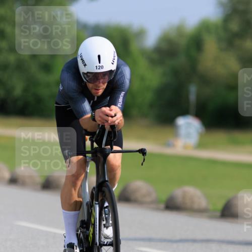 15.06.2025 - 27. Vierlanden-Triathlon H.Heesch http://msf.ph/oto/7987511 15.06.2025 09:14:10 Radfahren 50, 120, 221, 222 meine-sportfotos.de