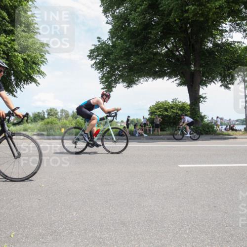 15.06.2025 - 7 Türme Triathlon Yannick Fuchs http://msf.ph/oto/7987523 15.06.2025 12:46:58 Radfahren 278, 294, 406, 414, 439, 496, 636, 657 meine-sportfotos.de