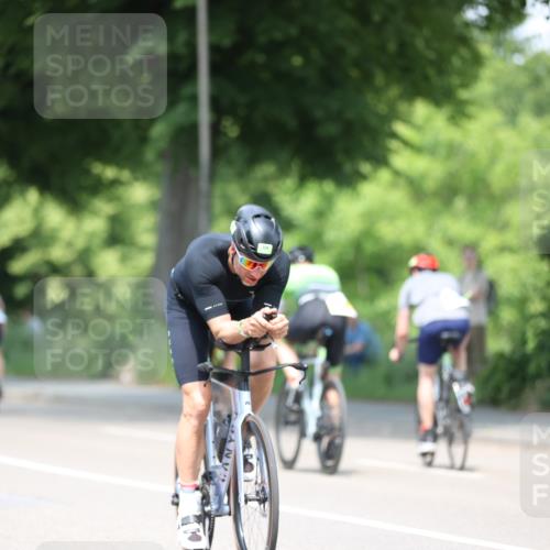 15.06.2025 - 7 Türme Triathlon Yannick Fuchs http://msf.ph/oto/7987524 15.06.2025 12:58:44 Radfahren 402, 460, 506, 527, 531, 665, 680, 707, 719, 740, 950 meine-sportfotos.de
