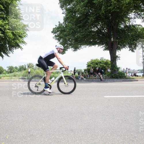 15.06.2025 - 7 Türme Triathlon Yannick Fuchs http://msf.ph/oto/7987569 15.06.2025 12:47:07 Radfahren 414, 494, 629, 651 meine-sportfotos.de