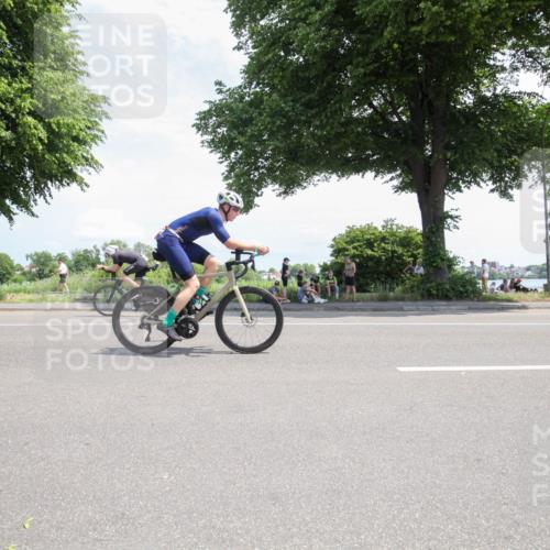 15.06.2025 - 7 Türme Triathlon Yannick Fuchs http://msf.ph/oto/7987572 15.06.2025 12:47:10 Radfahren 414, 494, 629, 651 meine-sportfotos.de