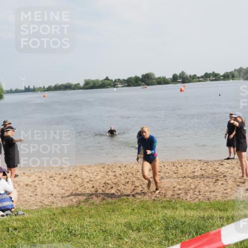 21.06.2025 - 27. Vierlanden-Triathlon MichiJ http://msf.ph/oto/7987604 15.06.2026 09:13:48 Schwimmen 203, 228 meine-sportfotos.de