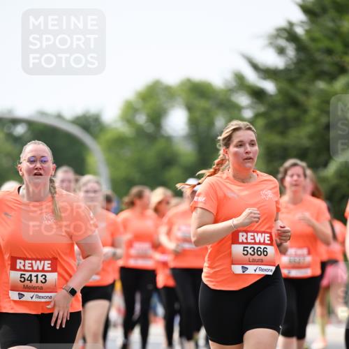 15.06.2025 - REWE Women's Run Dr. Thomas Lammeyer http://msf.ph/oto/7987613 15.06.2025 10:48:16 Laufen 5413, 5366 meine-sportfotos.de